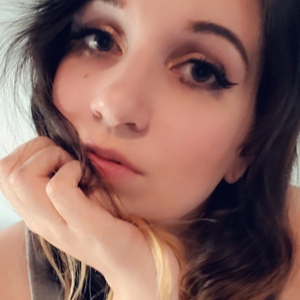 Meet your Posher, Abigail